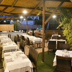 Outdoor dining at Ristorante Lo Sfizio
